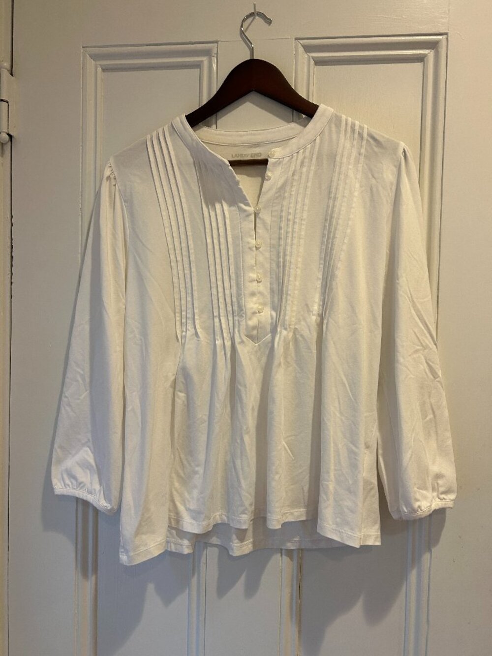 NWOT Lands’ End Women’s White Shirt Size Medium Style 552421